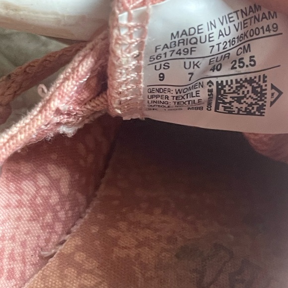 Converse All Star Sneakers in Pink and White - Picture 5 of 7